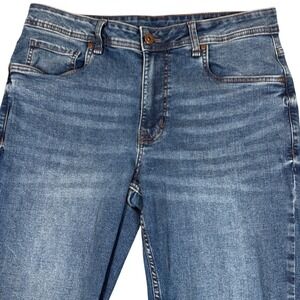 TPJ The Perfect Jeans Mens Athletic Fit Jeans 34x28 Blue Denim Casual Wear